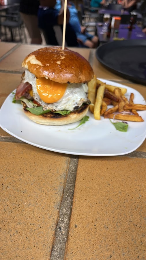 Chirindíaz-Piscina de Manjirón