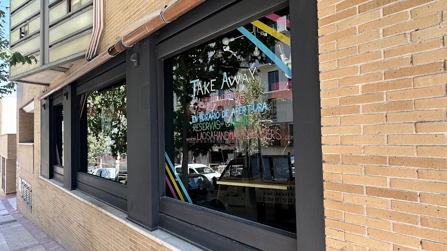 La Osa Handmade Burgers