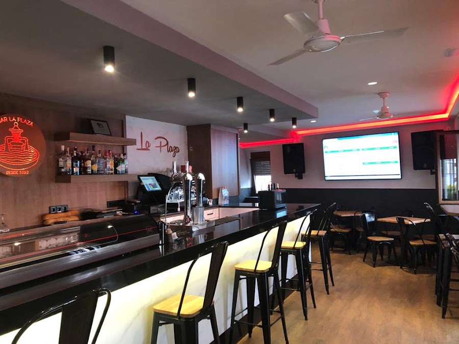 Bar La Plaza.