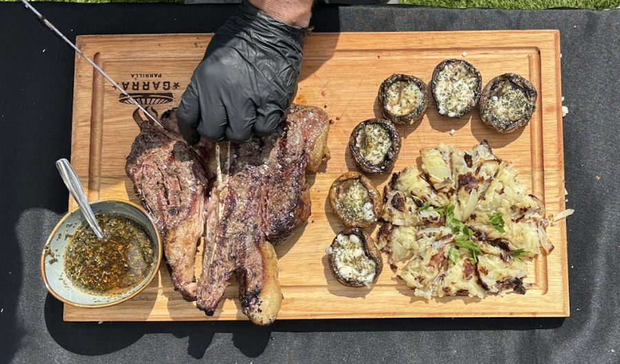 Garra Parrilla Uruguaya