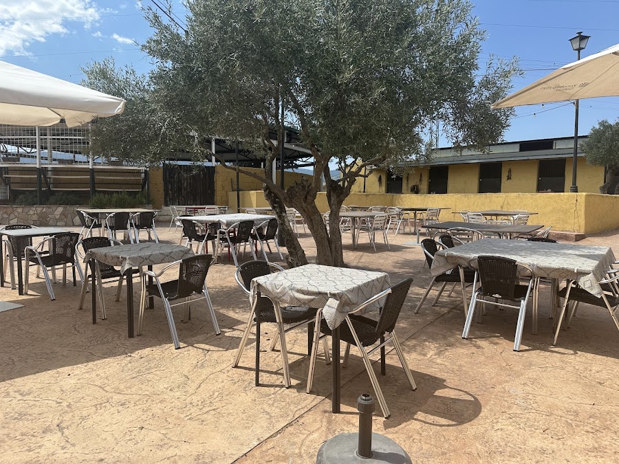 Restaurante La Plaza del Olivo